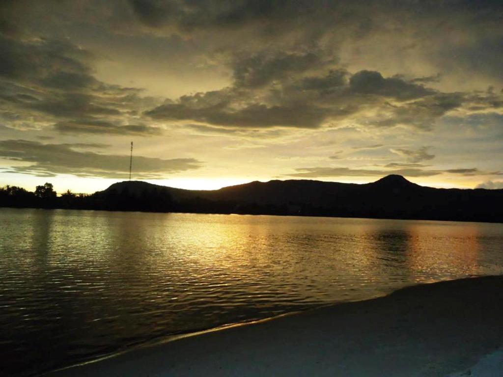 Nyny Hotel Kampot Ngoại thất bức ảnh